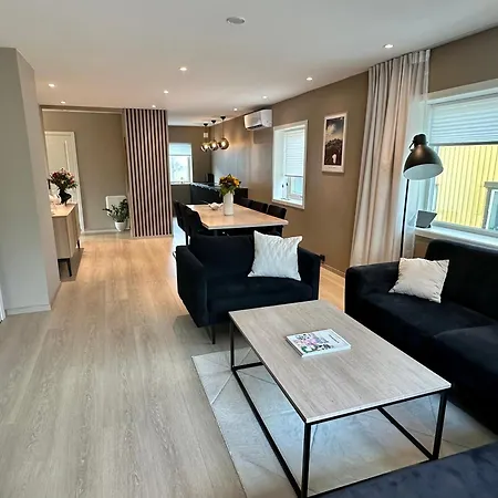 Beautiful Close To Centre